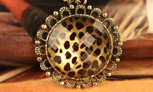 Ladies Ancient Bohemia Retro Leopard Design Big Rhinestone Necklace 