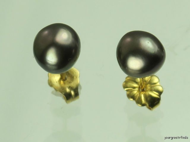 PREVIOUSLY OWNED SOLID 14K YELLOW GOLD & GENUINE BLACK PEARL STUD 