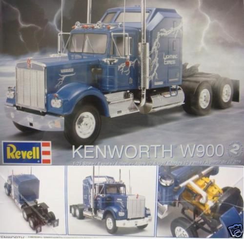 KENWORTH W900 SEMI TRUCK 1/25 REVELL MODEL  