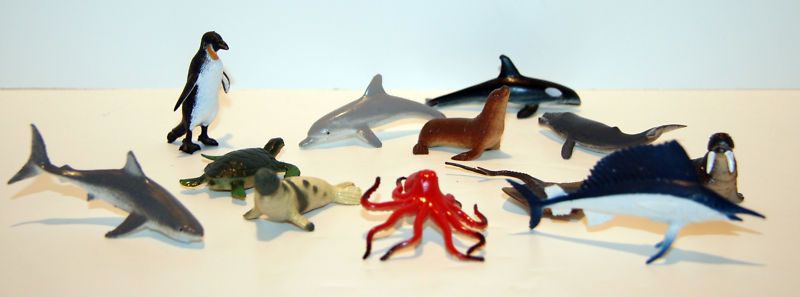 12 Ocean Sea Creatures Figures Plastic Toys New InTube  